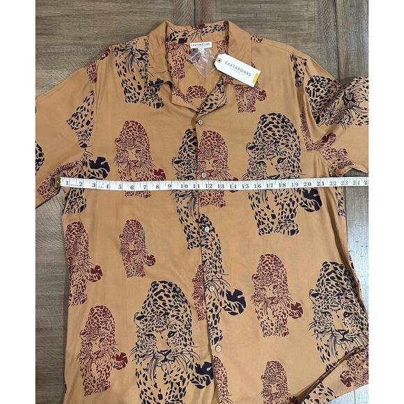 Earthbound Trading Co Short Sleeve Button Down Brown Leopard Shirt Size Large - Picture 8 of 12